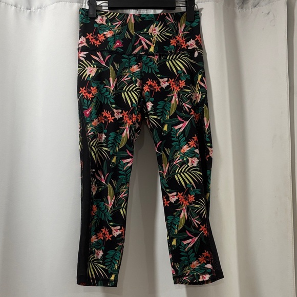 Old Navy Other - Old Navy Woman's Leggings with Tropical Floral Print NWOT